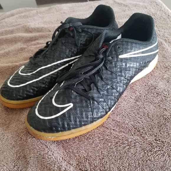 Nike Other - Black and red hypervenom indoor soccer shoes Nike Other - Black and red hypervenom indoor soccer shoes